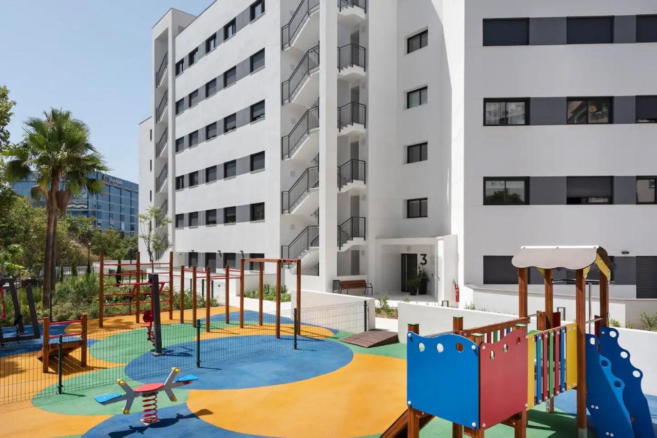 Brand New With Pool And Sea View In Apartment *