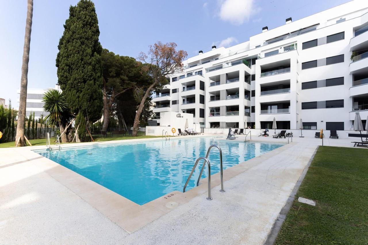 Brand New With Pool And Sea View In Apartment Marbella