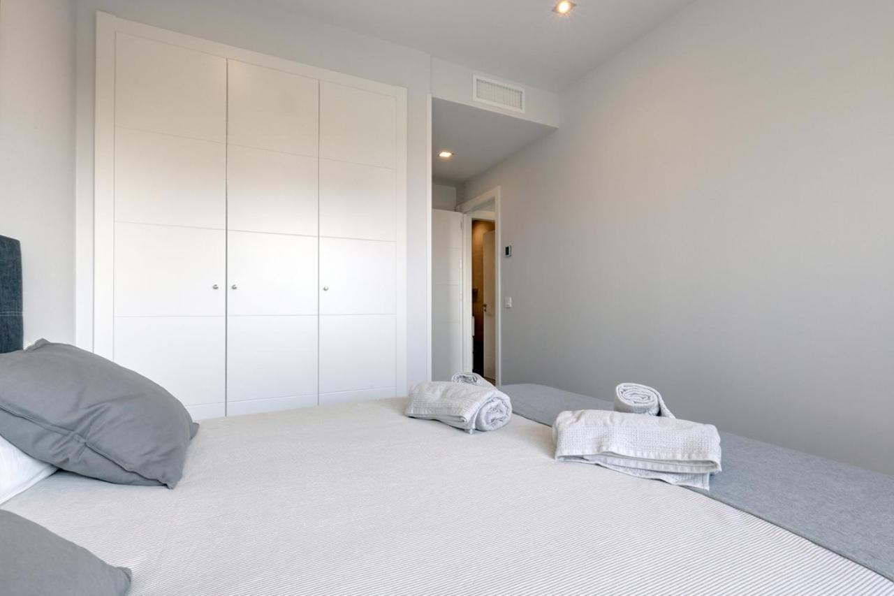 Brand New With Pool And Sea View In Apartment