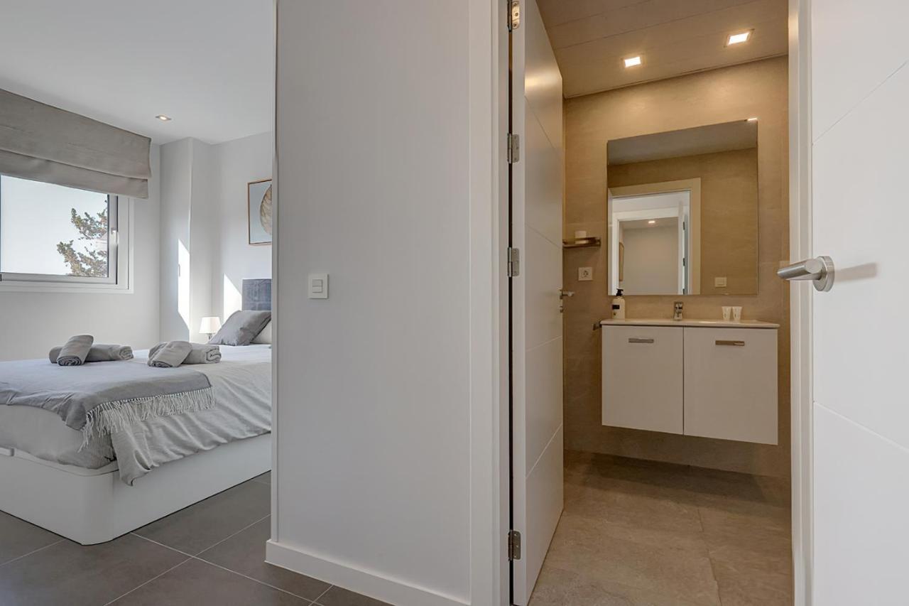 Apartment Brand New With Pool And Sea View In Marbella