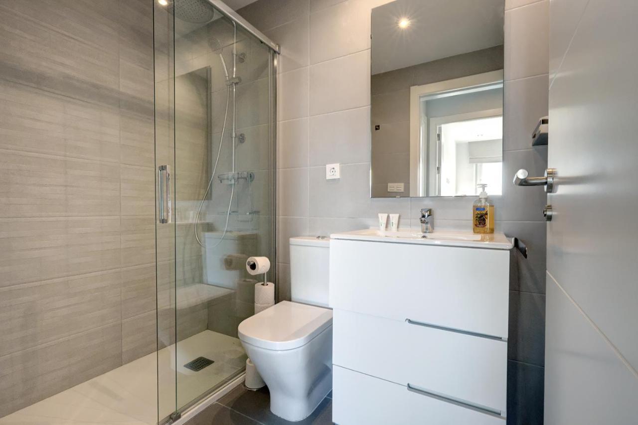 Brand New With Pool And Sea View In Apartment