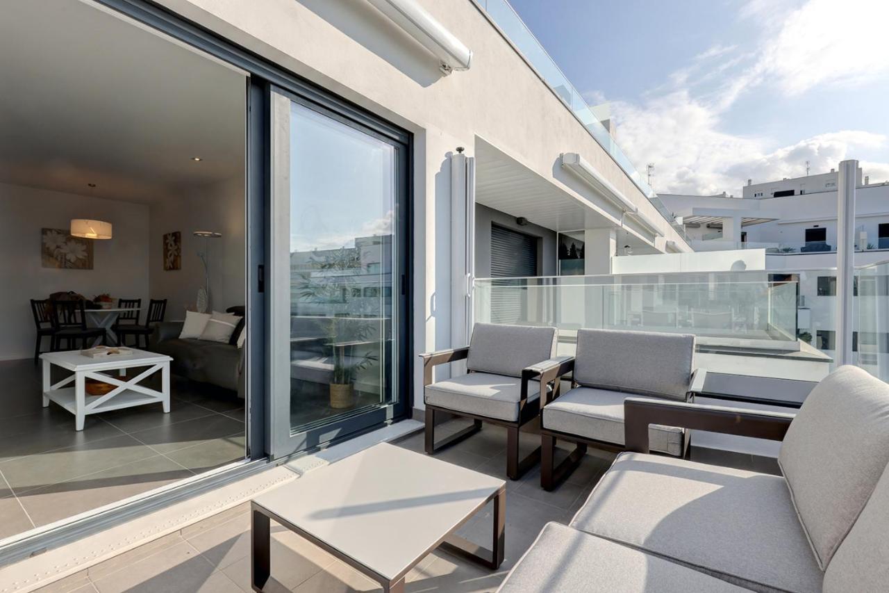 Brand New With Pool And Sea View In Apartment *